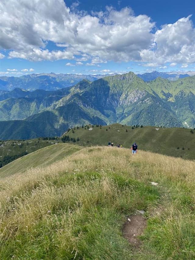 074b321a-302b-4664-8098-4bca7874f115-mountain-moments-agent-w950